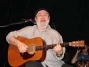 Bülent Ortaçgil'den Nostaljik Konser