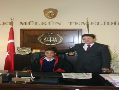 BAHATTIN ATÇı - Öğrencilerden 23 Nisan Ziyareti