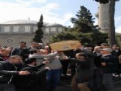 Tüfekçi Toprağa Verildi