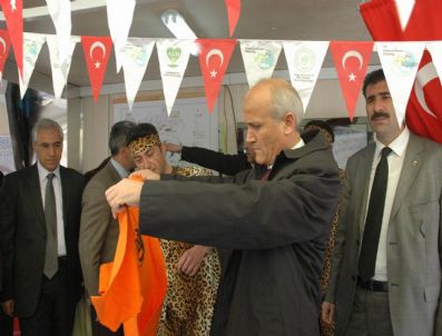 DÜNYA GÜNÜ - Vali Bilici Çevre Bilgilendirme Tır'ını Gezdi