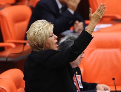 CANAN ARıTMAN - Arıtman kavganın büyümesini istedi