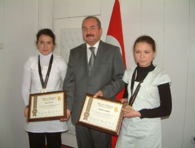 ŞÜKRÜ KOCATEPE - Dağardı İlköğretim Okulu, Kütahya'nın Gururu Oldu