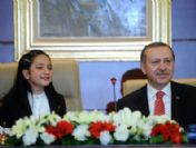 Erdoğan 'artık yoruldum' diyerek koltuğunu bıraktı