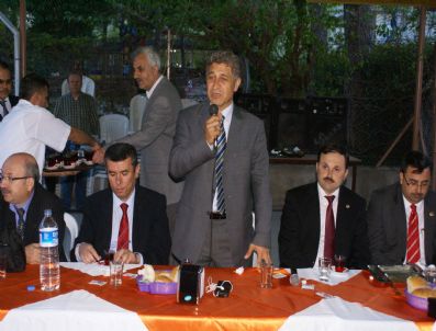 ABDÜLKADIR KARATAŞ - Soma'da Her Gün 2 Bin 500 Kişiye Sıcak Yemek