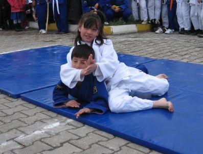 HAKAN BİLGİN - Tercan'da 23 Nisan Coşkusu