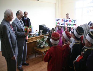 ERDOĞAN BEYPıNAR - Zümrüt Çocuk Yuvassı Öğrencileri Kaymakamı Ziyaret Etti