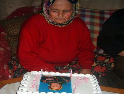 BEKTAŞLı - 80 yaşında ilk kez doğum gününü kutladı