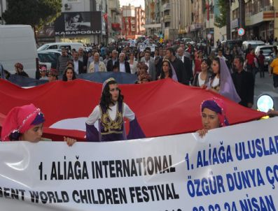 TURGUT OĞUZ - Aliağa Belediyesi'nin 1. Özgür Dünya Çocukları Şenliği Başladı