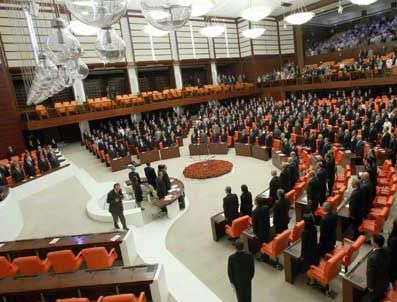 CANAN ARıTMAN - Anayasa görüşmelerinde bitkin düşen vekillere portakal dopingi