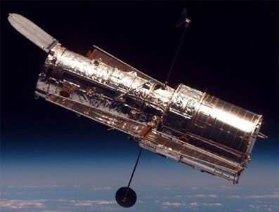 HAWAII - Google Doodle'de bugün Hubble Uzay Teleskobu kutlaması var!