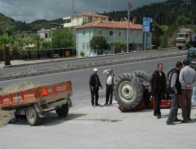 Traktör Devrildi, Burnu Bile Kanamadı