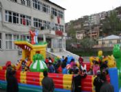 Beytüşşebap Kaymakamı Karataşoğlu Hükümet Konağı'nı Oyun Parkına Çevirdi