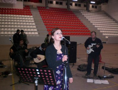 İLKAY AKKAYA - Kars'ta İlkay Akkaya Rüzgarı