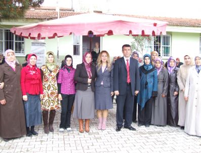 GELENBE - Kırkağaç'ta Halk Eğitim Merkezi Sergileri Açıldı
