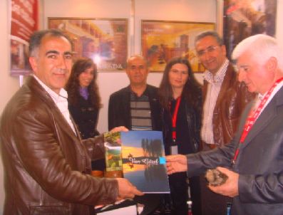 AKDAMAR KILISESI - Tiflis Fuarı Son Gününde