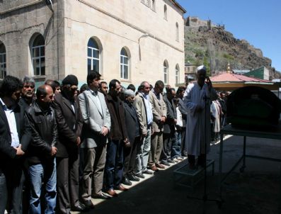 SELAMI TEYMUR - Ucun, Ailesinin Acı Günü