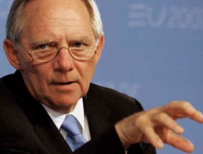 WOLFGANG SCHAUBLE - Almanya Yunanistan ile oynuyor!