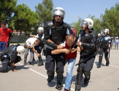 SELIM SADAK - Baro Başkanı Özel: Pervari'deki olayın yeniymiş gibi sunulması doğru değil