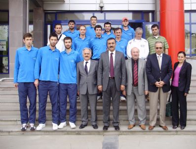 KıRCASALIH - Düzce Belediyespor Voleybol Takımı 3. Lige Yükseldi