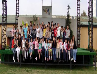 Lösemiyi Yenen Çocuklar Sanatta Da Azimli