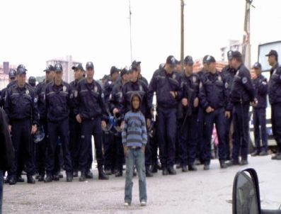 BALıKESIR DEVLET HASTANESI - Roman Kavgasında 9 Gözaltı