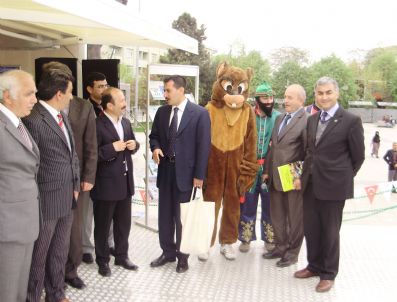 İLHAN TURGUT - Çevre Tır'ı Düzcelilerle Buluştu