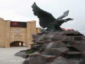 'Çift Başlı Kartal' Sırtında 52 Bin Öğrenci Taşıyor