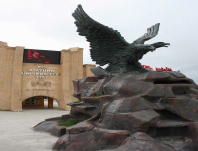 'Çift Başlı Kartal' Sırtında 52 Bin Öğrenci Taşıyor