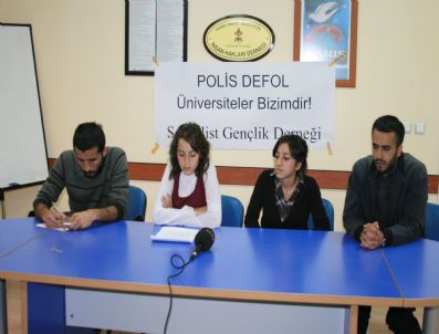 SOSYALIST GENÇLIK DERNEĞI - Diyarbakır'da Öğrencilerin Gözaltına Alınması Protesto Edildi