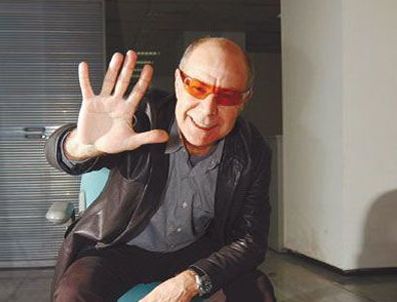 MAZHAR ALANSON - Mazhar Alanson kara mizah yaptı