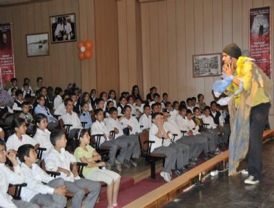 DENİZ ÇAKIR - Mersin 4. Ulusal Çocuk Tiyatroları Festivali