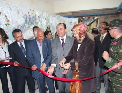 AHMET ALTıNTAŞ - El Emeği Göz Nuru Eserler Sergilendi