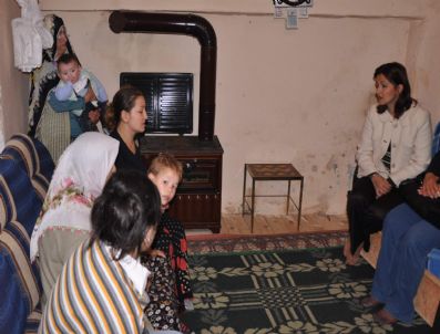 KERIM AKSU - Giresun Belediye Başkanı Aksu'nun Eşinden Öksüz Ailesine Ziyaret