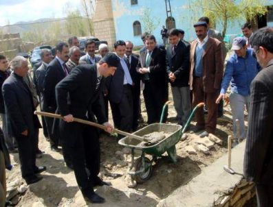 NURULLAH KAYA - Gürpınar'da Kur'an Kursu Ve Taziye Evi