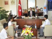 Öğrencilerden Başkan Türk'e Ziyaret