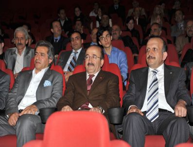 ORHAN TEKELIOĞLU - Başkan Gümrükçüoğlu 'İfakat-uçuruma Yürüyen Kadınlar' Belgeseli'ni İzledi