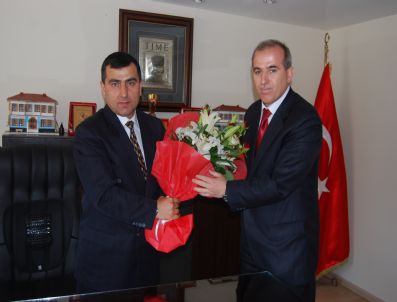 MUZAFFER ŞAHINER - Memur Sen'den Kaymakam Şahiner'e Ziyaret