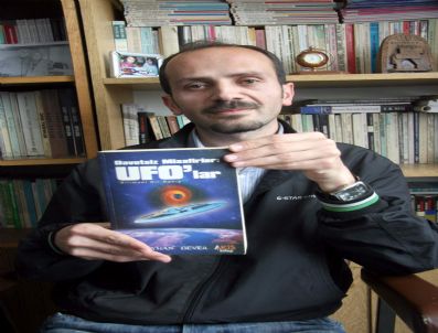 DAVETSIZ MISAFIR - Ufolarla İlgili En Kapsamlı Kitap Yayında