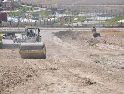 NAKKAŞ - Yenimahalle'de Asfaltlama Çalışmaları Sürüyor