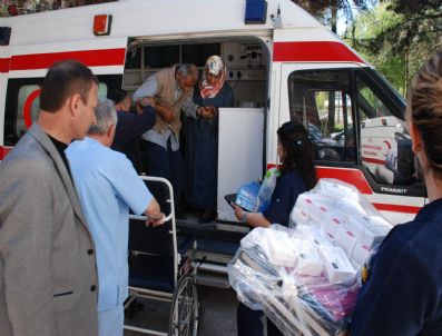 RECEP YAZıCıOĞLU - Hastalar Ambulanslarla Nakledildi