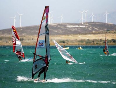 CEMIL ÇELIK - Sevgi Evleri'nde kalan çocuklar, mankenliğe hazırlanıyor