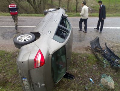 Ak Partili İl Genel Meclisi Üyeleri Trafik Kazası Geçirdi (2)