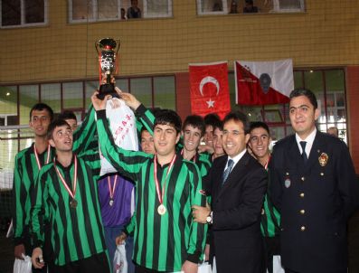 Karaman'da, Liseler Arası Futbol Turnuvası Sona Erdi