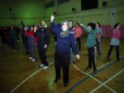 Kilolardan Kurtulmak İçin İki Saat Spor Yaptılar