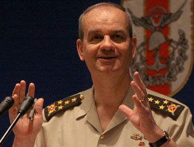 UĞUR YIĞIT - Başbuğ, pilot olmak istemiş