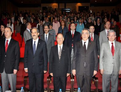 İLYAS DÖKMETAŞ - Cumhuriyet Üniversitesi'nde 'Bilgi Toplumu Ve Türkiye' Konulu Konferans Verildi