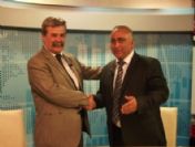 Dikili'de Şimdi De Ücretsiz Damacana Su Servisi