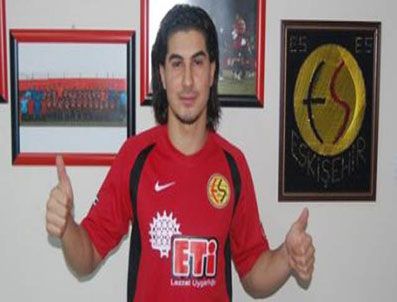 Fenerbahçeli eski futbolcu hayatını kaybetti!