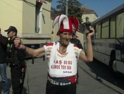 TARLABAŞı - 1 Mayıs'tan ilginç insan manzaraları