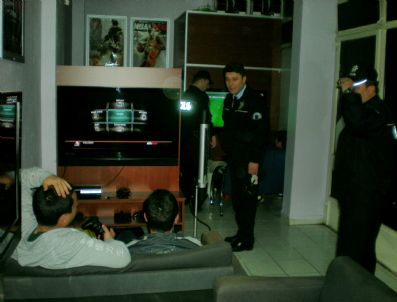 Akyazı'da Umuma Açık Yerler Denetlendi